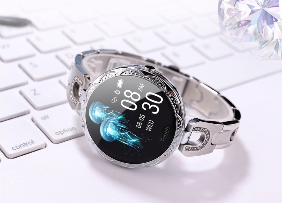 Women's Sport Smart Watch Waterproof Wearable Device with Heart Rate Monitor.